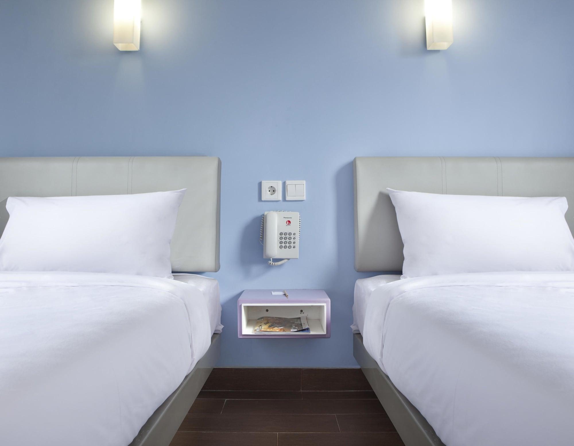 Amaris Hotel Serpong Tangerang Экстерьер фото