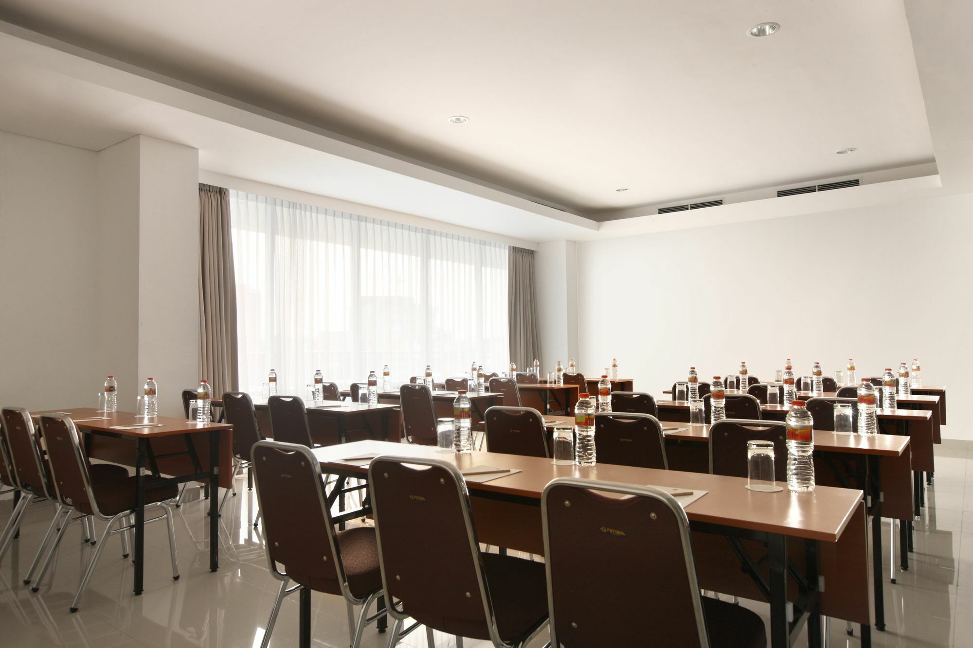 Amaris Hotel Serpong Tangerang Экстерьер фото